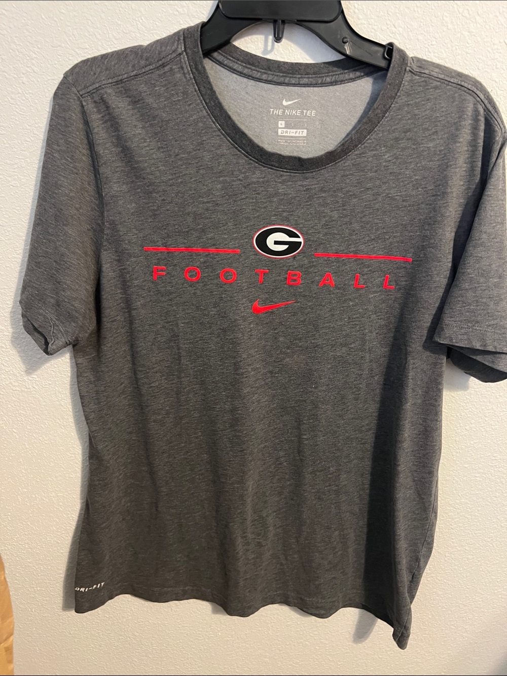 Nike Gray Georgia Bulldogs Football Tee with Red Accents